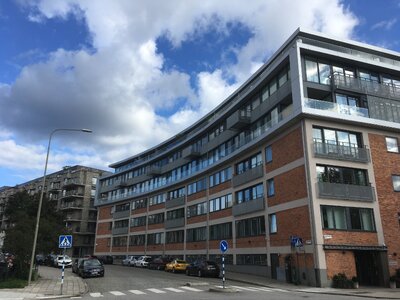 První ze série cihlových staveb
